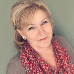 Meet your Posher, Suzanne